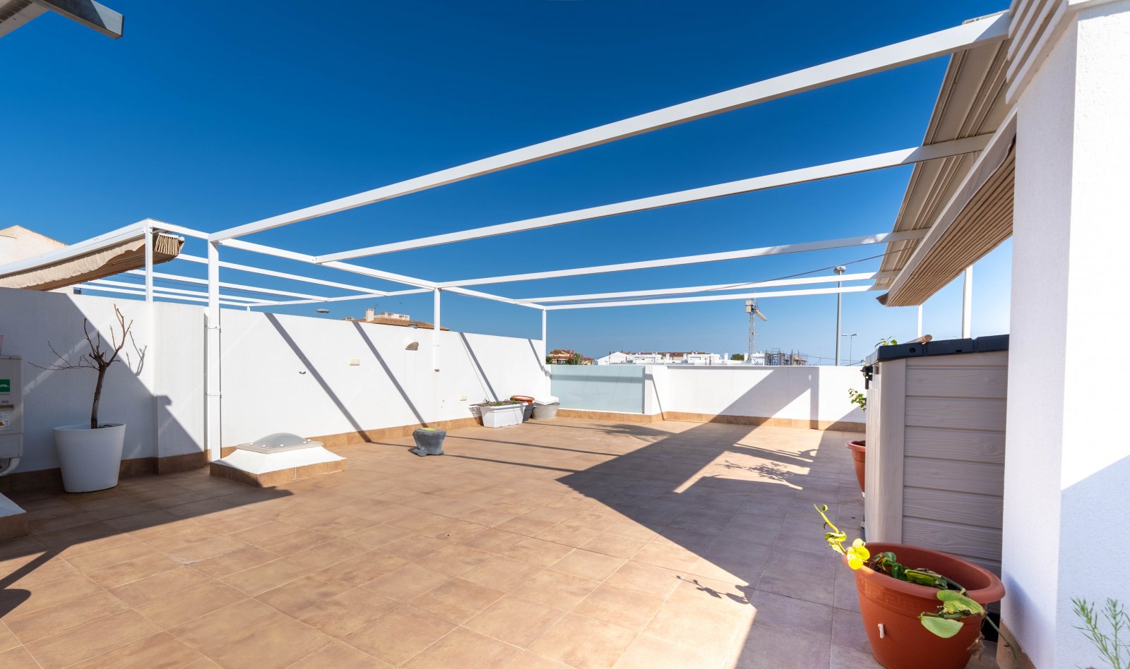  In der charmanten Region Murcia gelegen, bietet dieses unabhängige Anwesen eine ideale Umgebung für diejenigen, die ein exklusives und gut angebunden