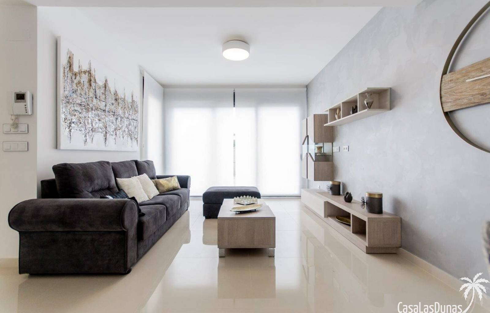 Diese Wohnanlage, bestehend aus 18 einzelnen Villen, befindet sich derzeit im Bau, 10 Kilometer von den hervorragenden Sandstränden der Costa Blanca