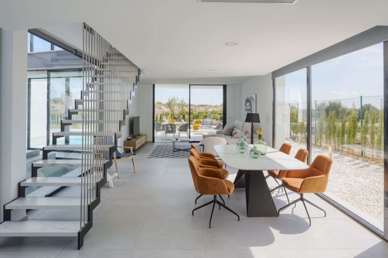 In der schönen Region Murcia gelegen, bietet diese exklusive Sammlung von 18 unabhängigen Wohnhäusern eine außergewöhnliche Lebensumgebung. Diese Imm