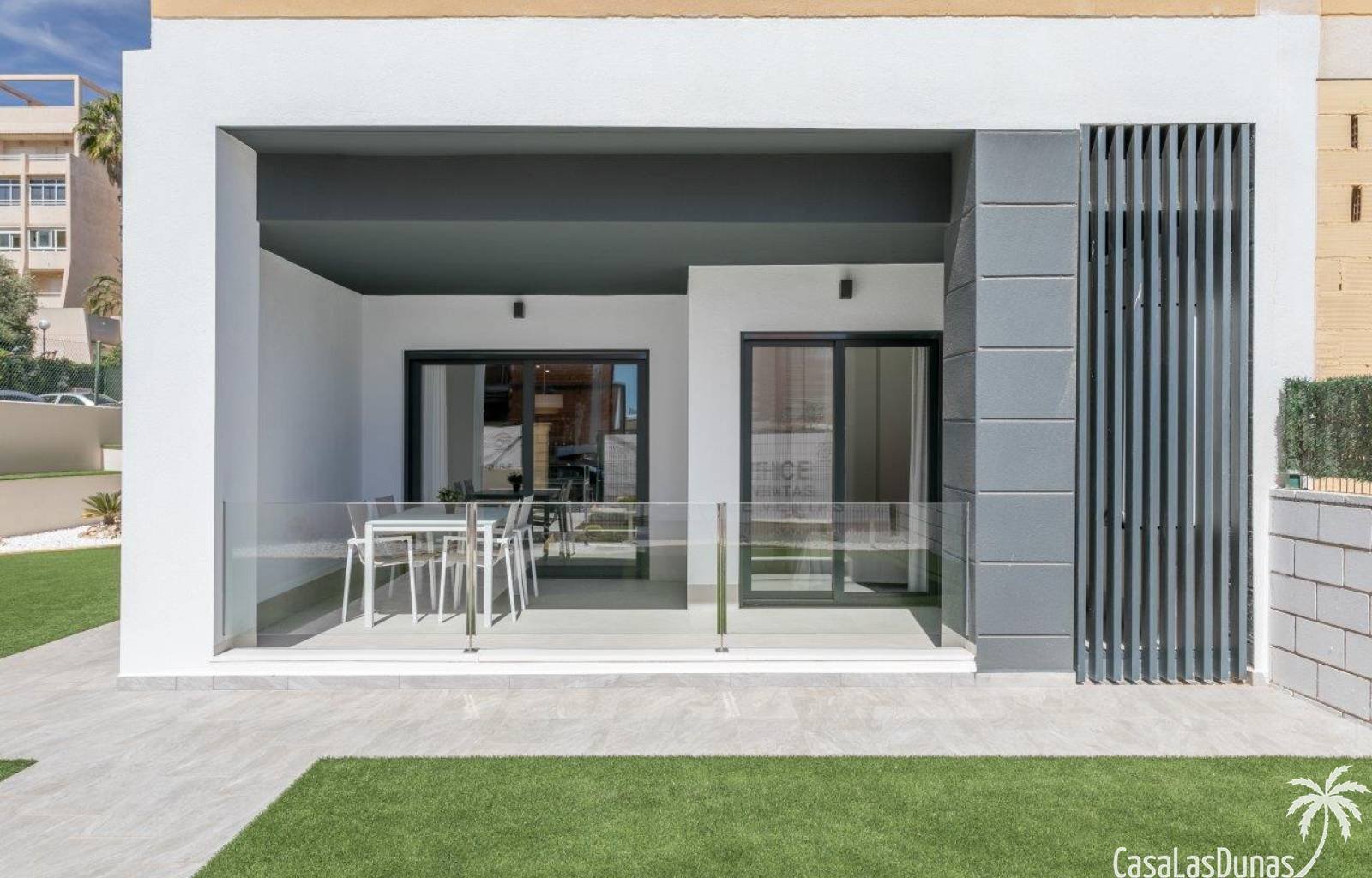  Möchten Sie morgens mit der wunderbaren spanischen Sonne auf Ihrem Balkon mit fantastischem Meerblick aufwachen, während Sie zu Fuß frühstücken und i