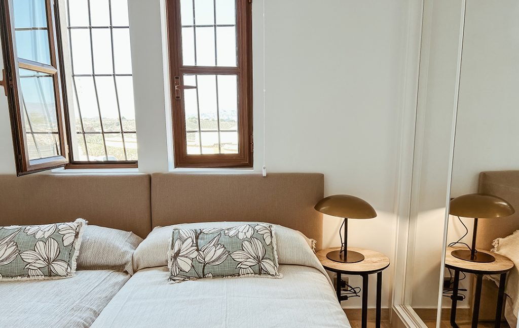 In der charmanten Ortschaft Cuevas del Almanzora gelegen, bietet diese exklusive Wohnanlage 13 unabhängige Wohnhäuser, die für diejenigen entworfen w