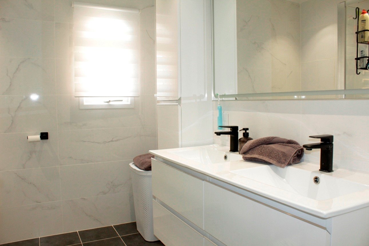  Spanische Villa in erster Reihe mit fantastischem Blick auf den Golfplatz – Villamartín, Fortuna II&#13;&#13;
Diese charmante, freistehende Villa in 