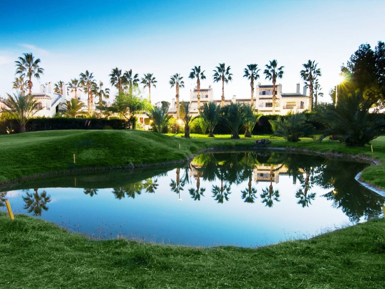  Spanische Villa in erster Reihe mit fantastischem Blick auf den Golfplatz – Villamartín, Fortuna II&#13;&#13;
Diese charmante, freistehende Villa in 
