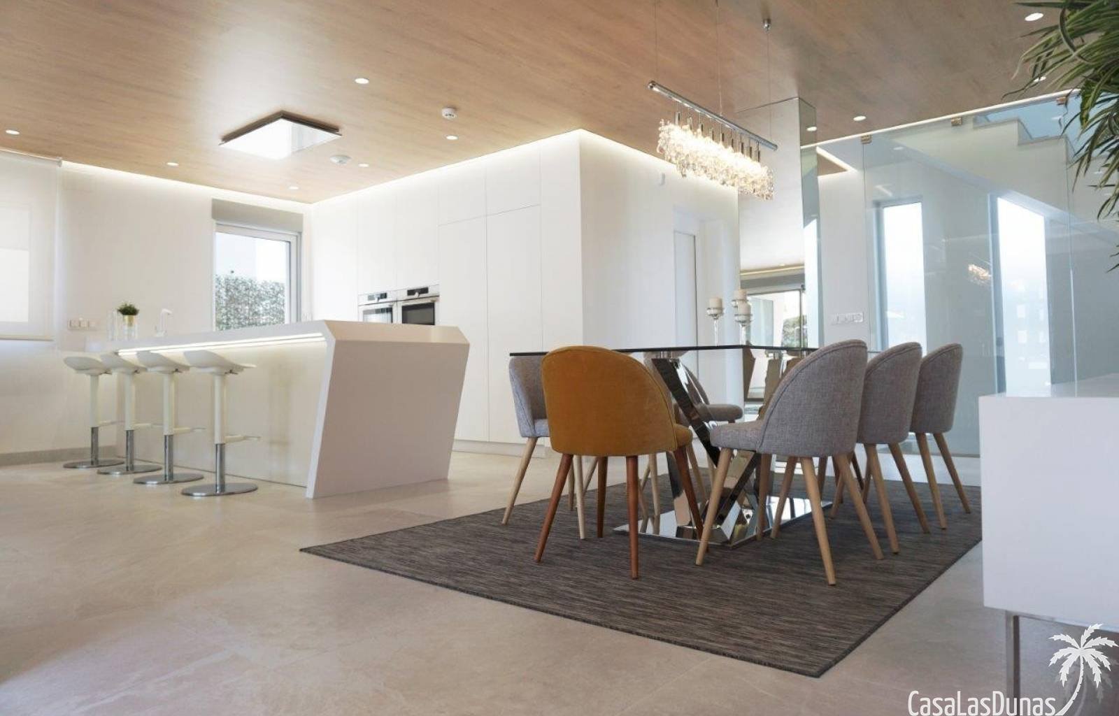  Wunderschöne neue Villen in Campoamor, am Rande des Golfresorts gelegen. Diese Villen beginnen auf einem Grundstück von 500 m² und verteilen sich auf