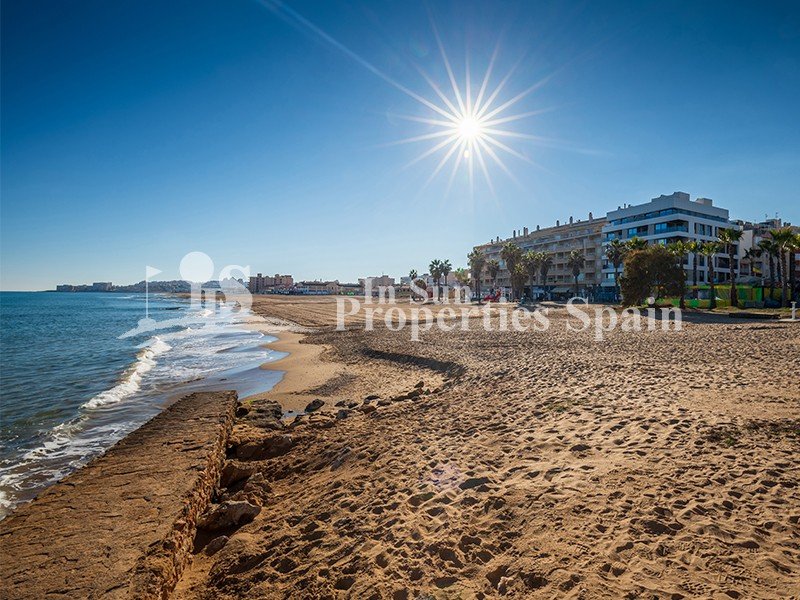  NEU GEBAUTES LAGUNA ROSA GESCHÜTZTES RESIDENTIAL APARTMENTS - mit luxuriösen Gemeinschaftseinrichtungen, darunter ein Sport- und Wellness-Club mit Ge