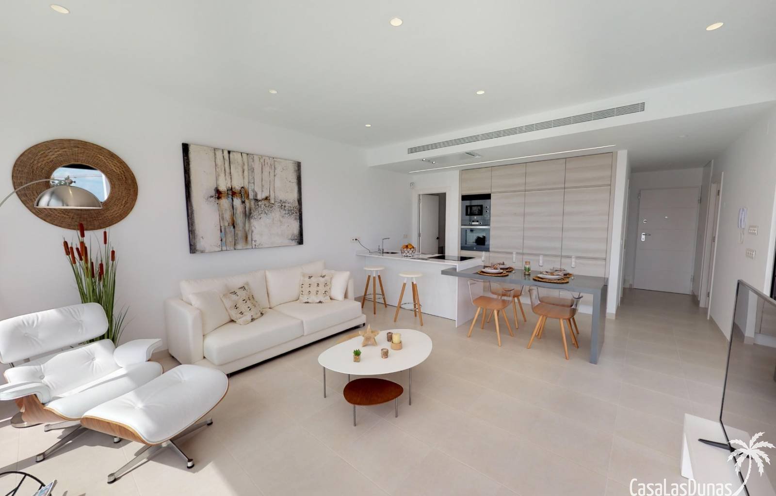  Diese Doppelhaushälften liegen nur 10 Gehminuten vom Strand Mar Menor entfernt. Das Haus ist innen sehr geräumig und verfügt über große Terrassen. Es