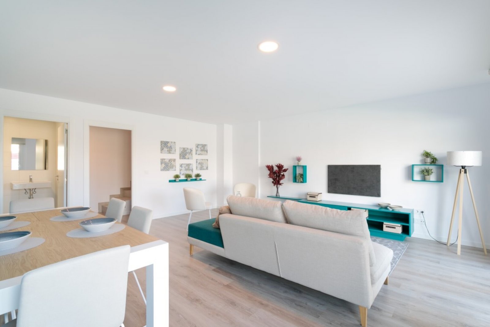  In der charmanten Stadt Finestrat gelegen, bietet diese Wohnanlage eine Vielzahl von Typologien, die unterschiedlichen Bedürfnissen und Lebensstilen 