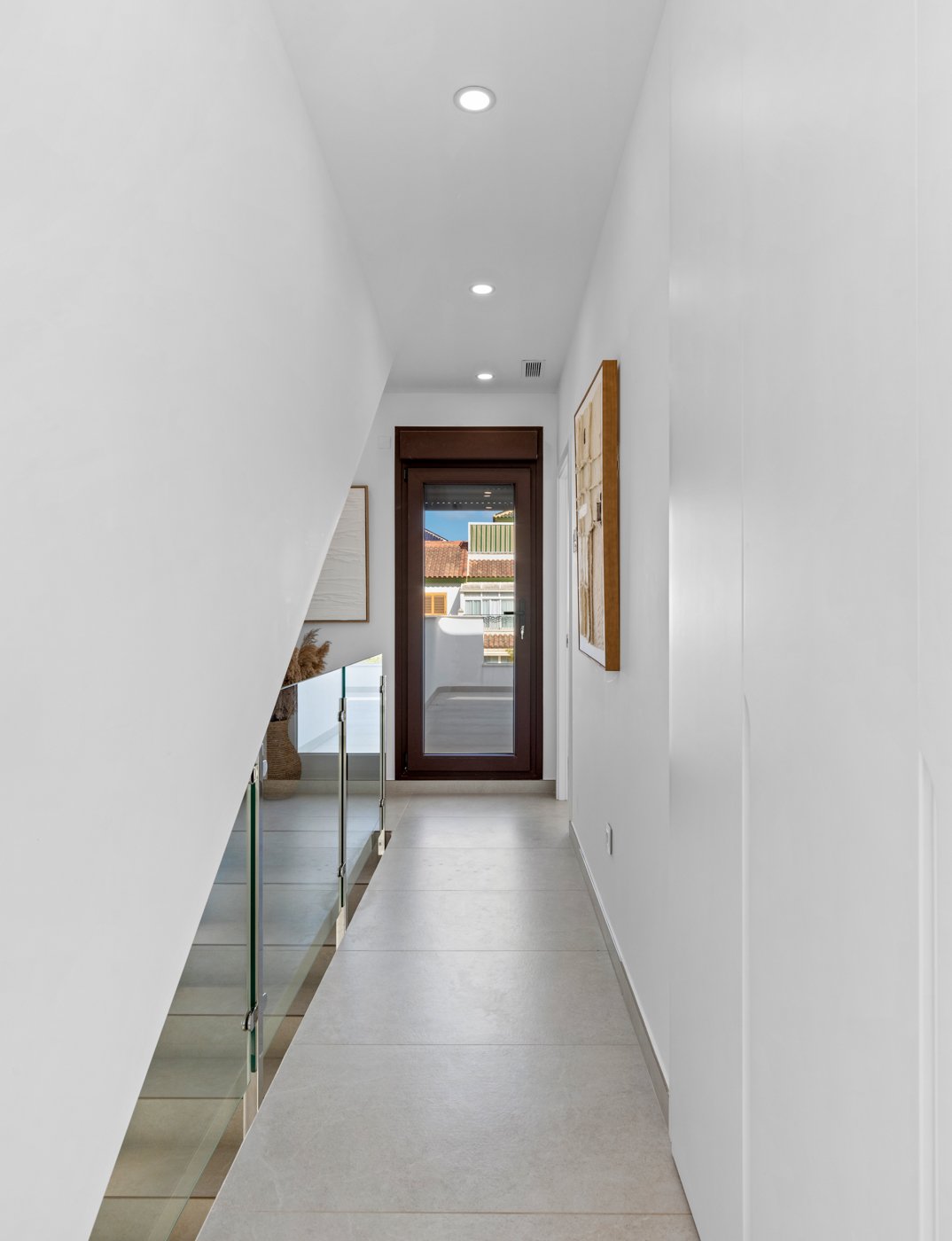  Im charmanten Ort Pilar de la Horadada gelegen, bietet dieses Ensemble freistehender Chalets eine einzigartige Gelegenheit, das Leben an der Costa Bl