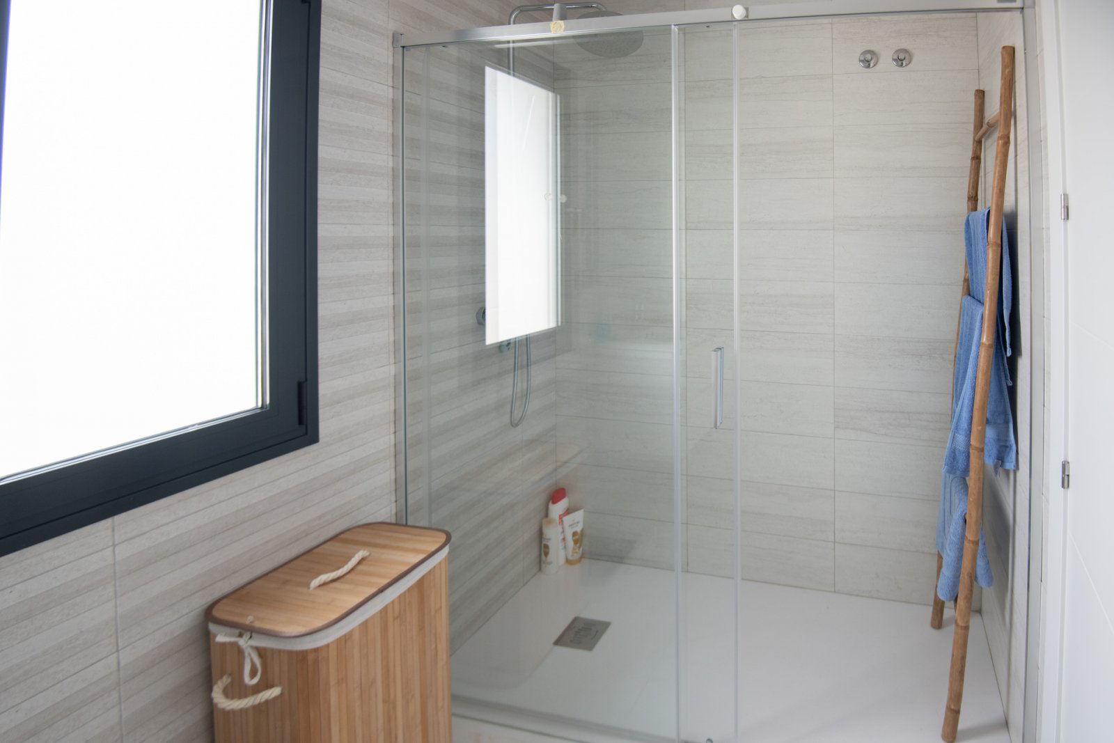  In der charmanten Umgebung von Pinar de Campoverde gelegen, bietet dieser Komplex von 9 freistehenden Häusern einen exklusiven und komfortablen Leben