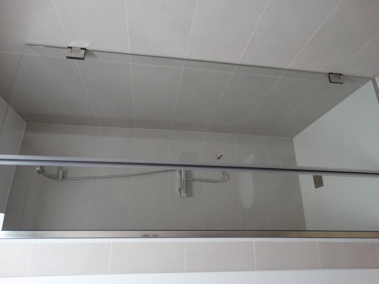  Im charmanten Ort Pilar de la Horadada gelegen, bietet diese Wohnanlage eine Auswahl von 28 Bungalows, die darauf ausgelegt sind, die Bedürfnisse der