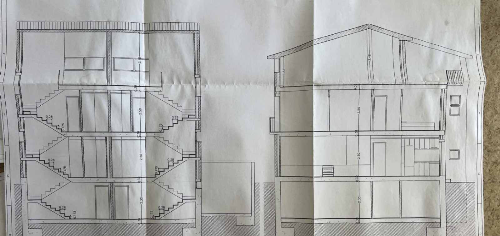 Beeindruckende Zweifamilienhaus-Hälfte mit Touristenlizenz (mit hoher Rentabilität) und Meerblick in Vallpineda.


Diese Doppelhaushälfte verfügt üb