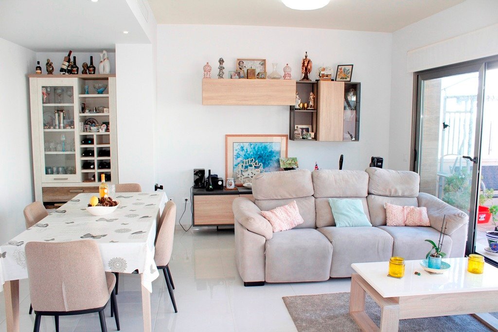  EXKLUSIV &quot;READY TO MOVE IN“ moderne und stilvolle 3-Bett, 3 en-suite Badezimmer VOLL MÖBELIERTE VILLA, in der ruhigen Lage von SAN MIGUEL DE SAL