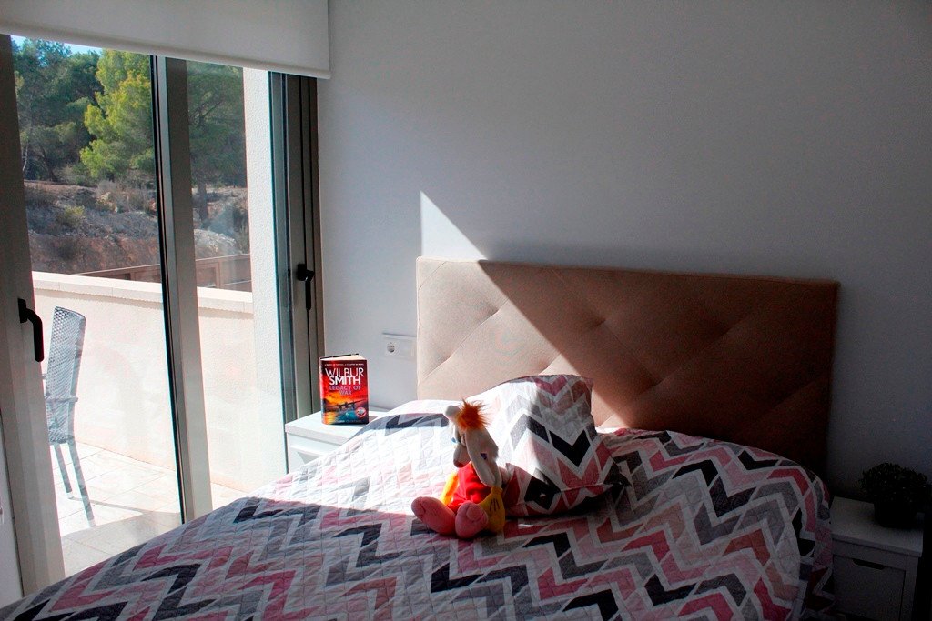  EXKLUSIV &quot;READY TO MOVE IN“ moderne und stilvolle 3-Bett, 3 en-suite Badezimmer VOLL MÖBELIERTE VILLA, in der ruhigen Lage von SAN MIGUEL DE SAL