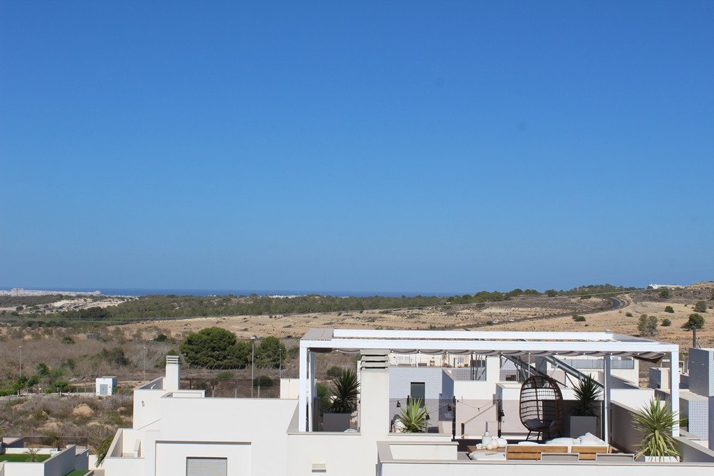  EXKLUSIV &quot;READY TO MOVE IN“ moderne und stilvolle 3-Bett, 3 en-suite Badezimmer VOLL MÖBELIERTE VILLA, in der ruhigen Lage von SAN MIGUEL DE SAL