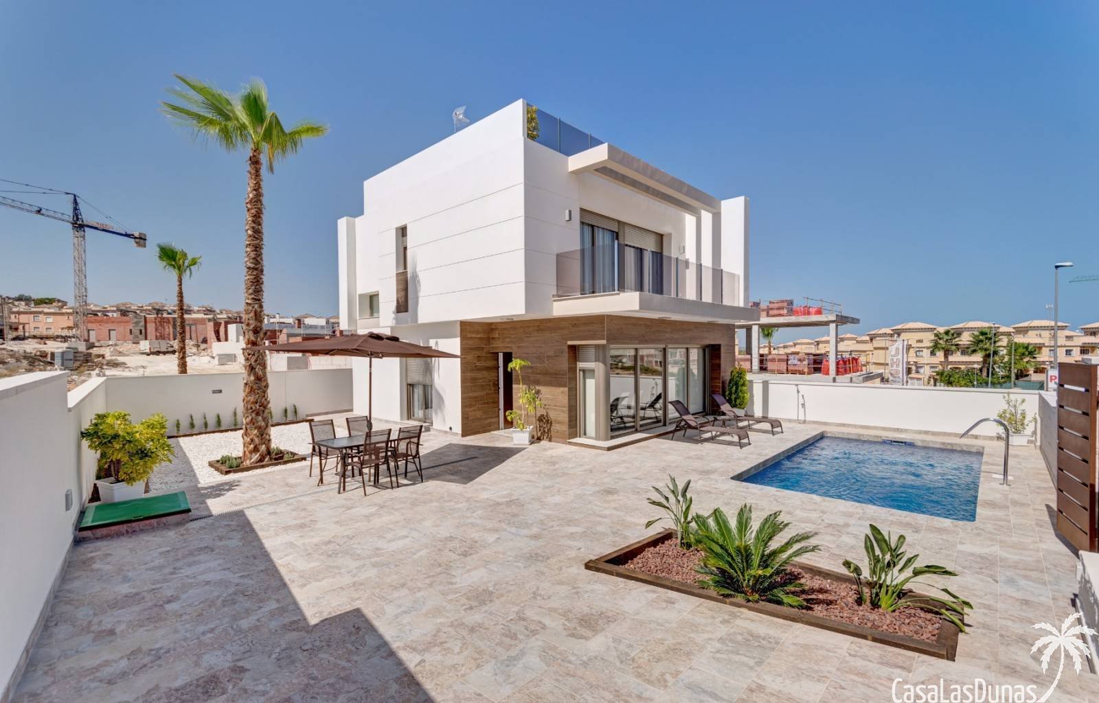 Orihuela Costa:  Dieses moderne Neubauprojekt liegt am Rande von San Miguel de Salinas. Diese Villa verfügt über ein Wohn-/Esszimmer, eine offene Küche, ein Schlafzim 