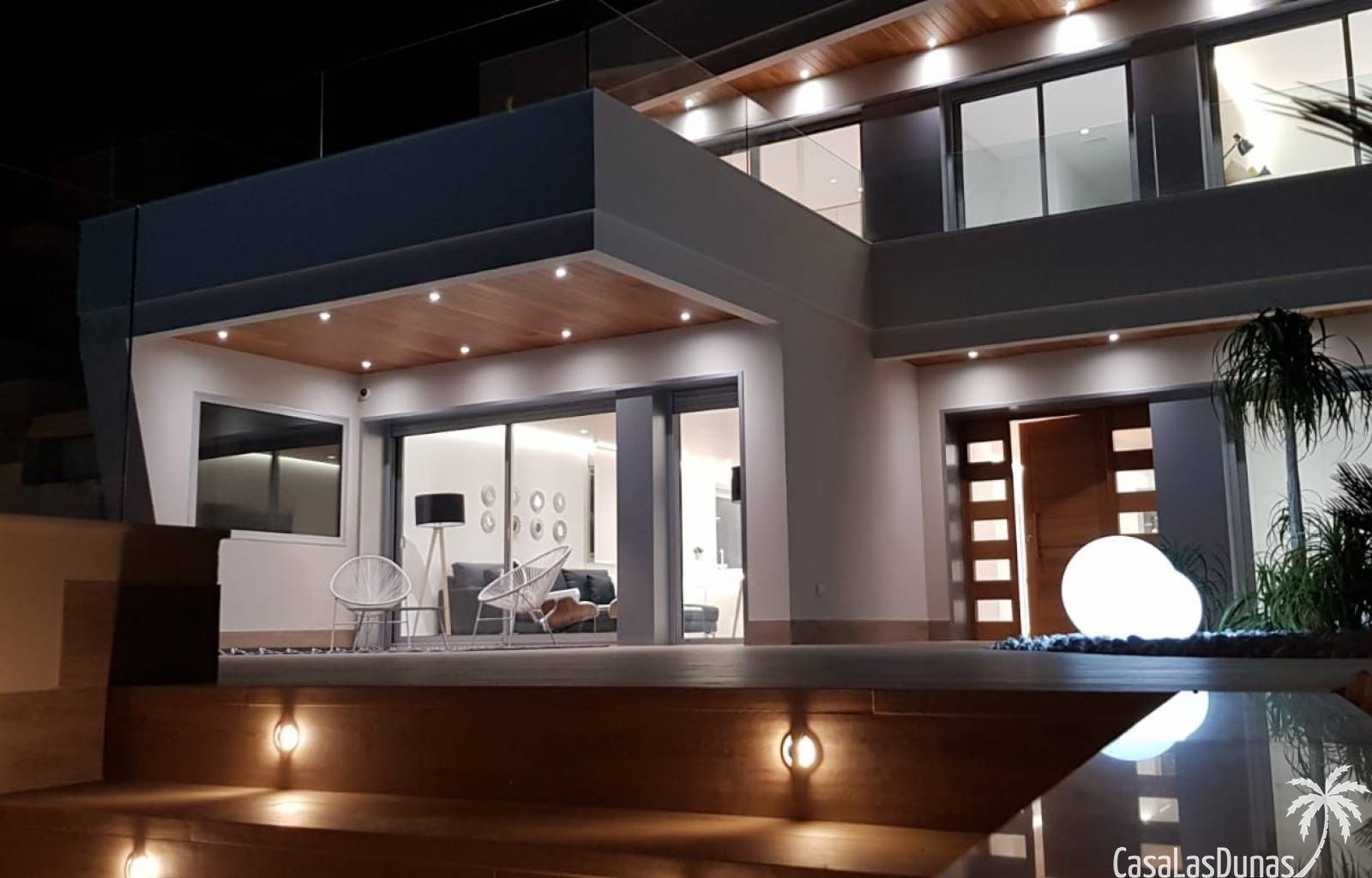  Wunderschöne neue Villen in Campoamor, am Rande des Golfresorts gelegen. Diese Villen beginnen auf einem Grundstück von 500 m² und verteilen sich auf