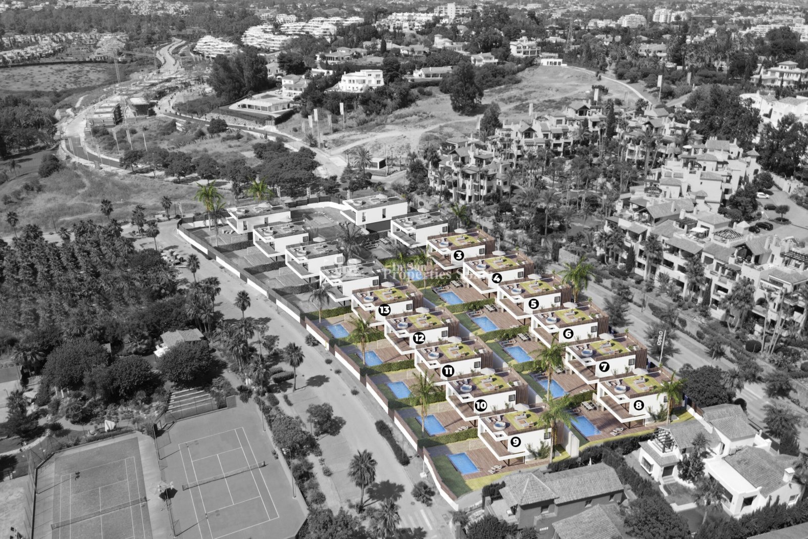  EXKLUSIVE LUXUS-VILLEN IN EL CAMPANARIO IN ESTEPONA - eine herrliche Wohngegend, die um das Clubhaus mit Restaurant, Fitnessraum, Golfplatz und ander