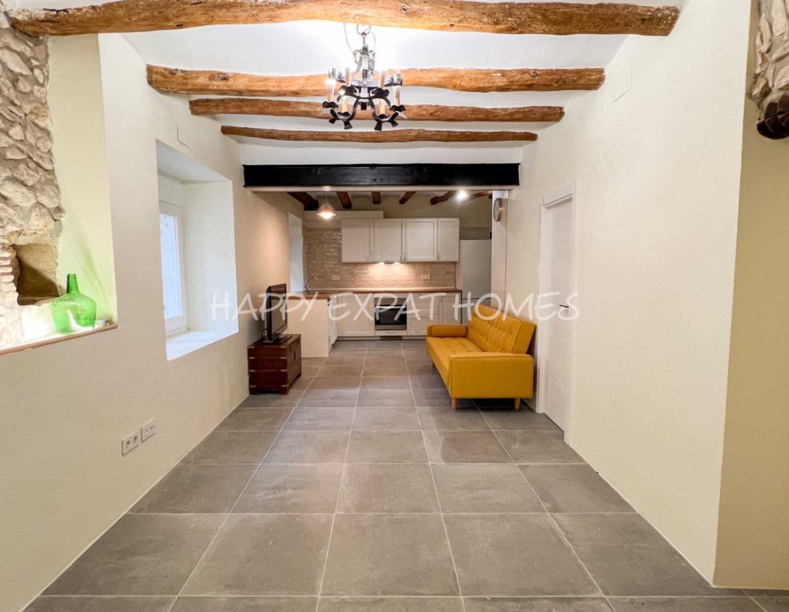 Schreiten Sie in die Geschichte und stellen Sie sich die Möglichkeiten vor.
Dieses einzigartige Haus aus dem 18. Jahrhundert befindet sich im malerisc