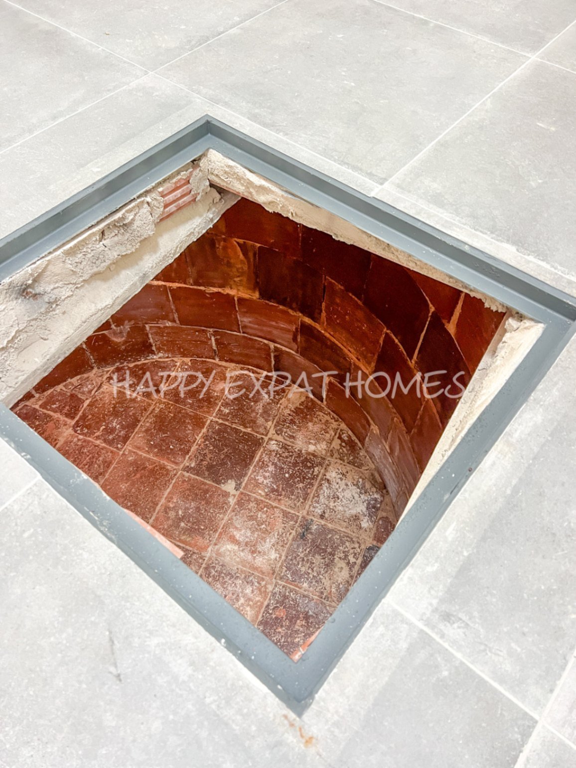 Schreiten Sie in die Geschichte und stellen Sie sich die Möglichkeiten vor.
Dieses einzigartige Haus aus dem 18. Jahrhundert befindet sich im malerisc