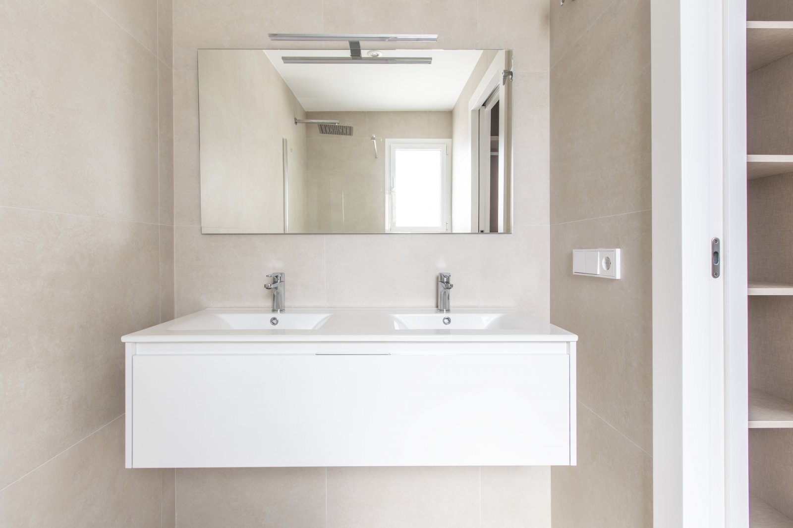  In der charmanten Ortschaft San Javier gelegen, bietet diese exklusive Wohnanlage 14 unabhängige Wohnhäuser, die für diejenigen entworfen wurden, die