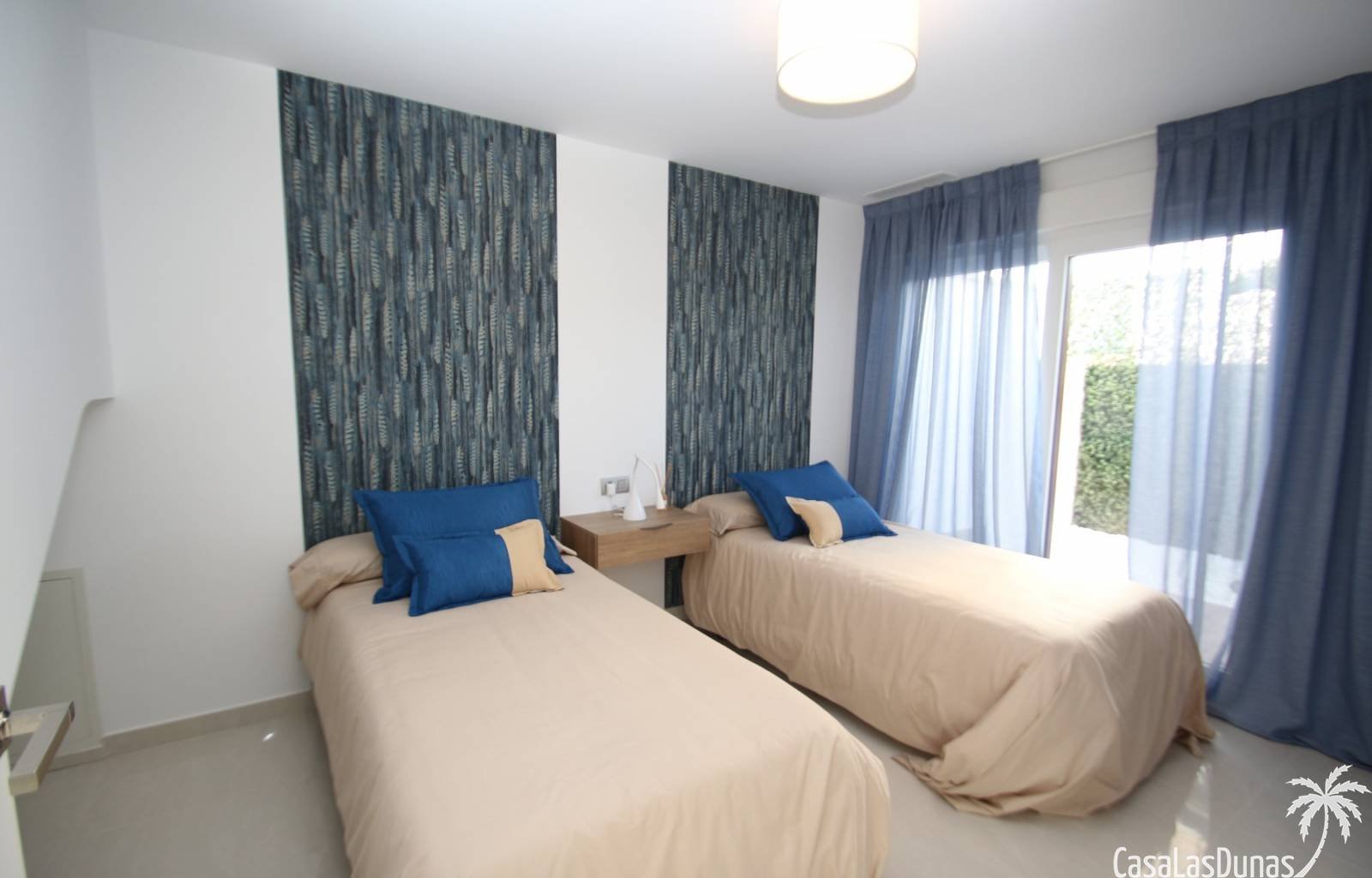  2 wunderschöne Villen mit privatem Pool auf einem Grundstück von nicht weniger als 440 m2. Für einen besonders schönen Effekt verfügt das Haus über e