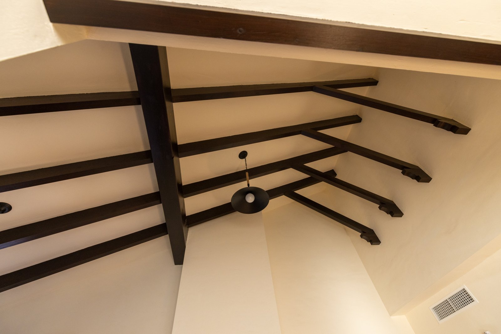  In der charmanten Umgebung von Fuente Álamo gelegen, bietet diese Wohnanlage eine Auswahl von 7 Häusern, die darauf ausgelegt sind, unterschiedliche 