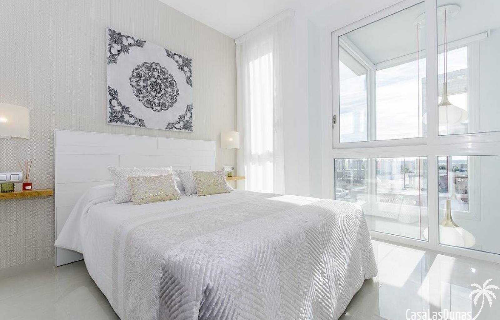  In dieser wunderschönen Villa am Strand atmen Sie Meer, Wärme, aber vor allem Fantasie und Ruhe. Es ist nur 200 Meter (!) von einem wunderschönen Str