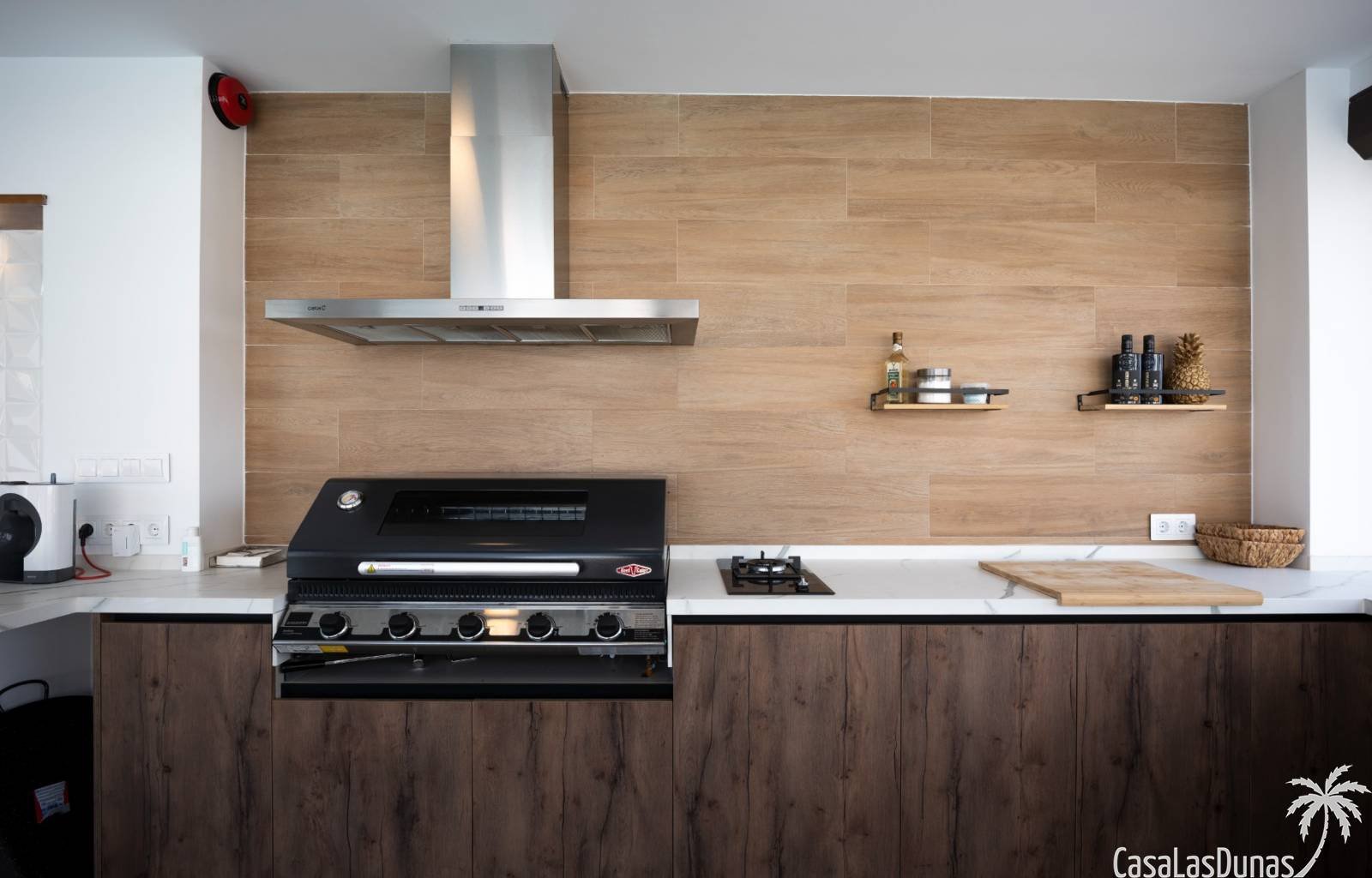  Suchen Sie Ruhe und gleichzeitig alle Annehmlichkeiten, um ein luxuriöses Leben zu führen? Dann ist diese Luxusvilla das Haus, von dem Sie schon imme