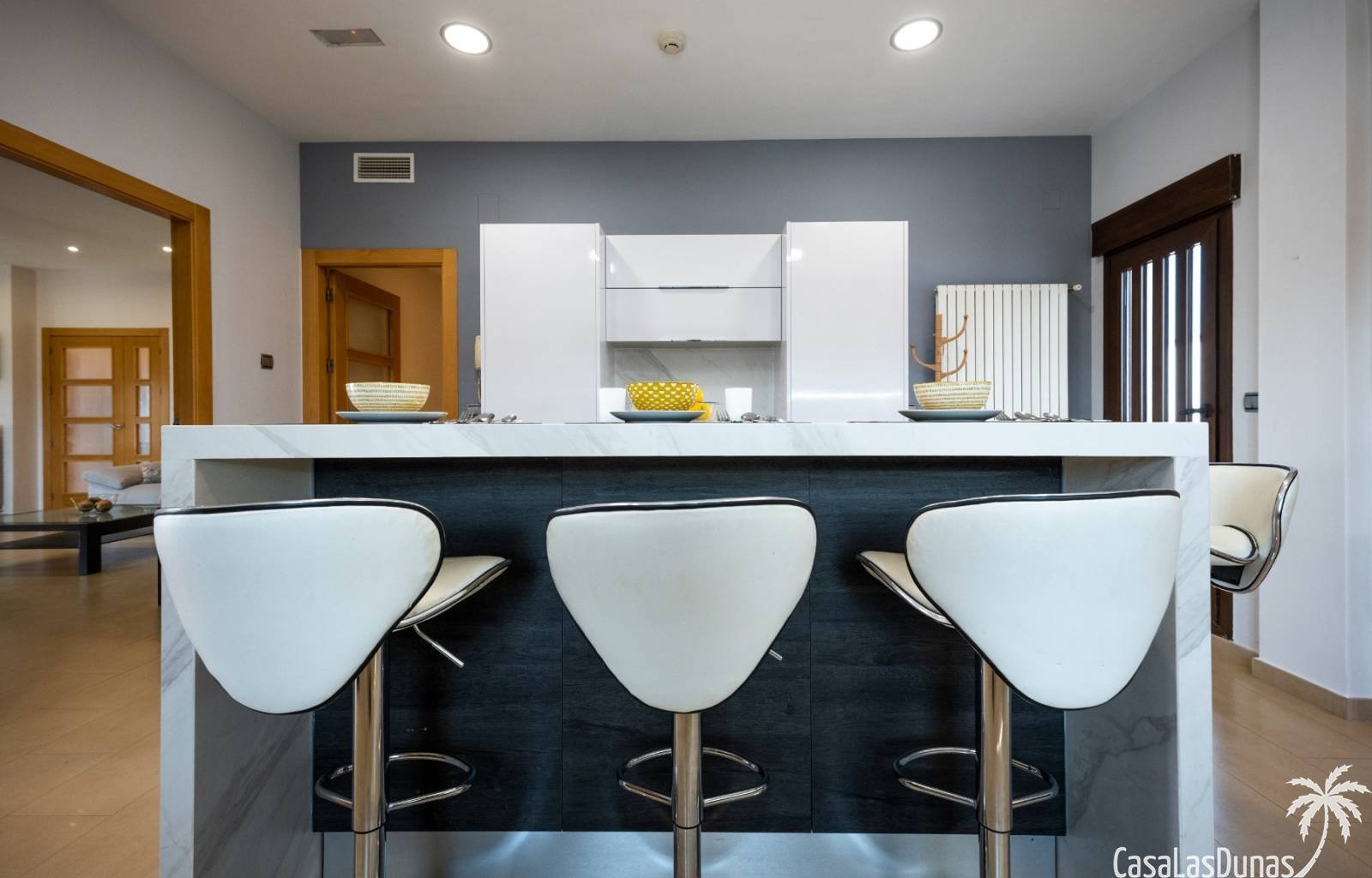  Suchen Sie Ruhe und gleichzeitig alle Annehmlichkeiten, um ein luxuriöses Leben zu führen? Dann ist diese Luxusvilla das Haus, von dem Sie schon imme