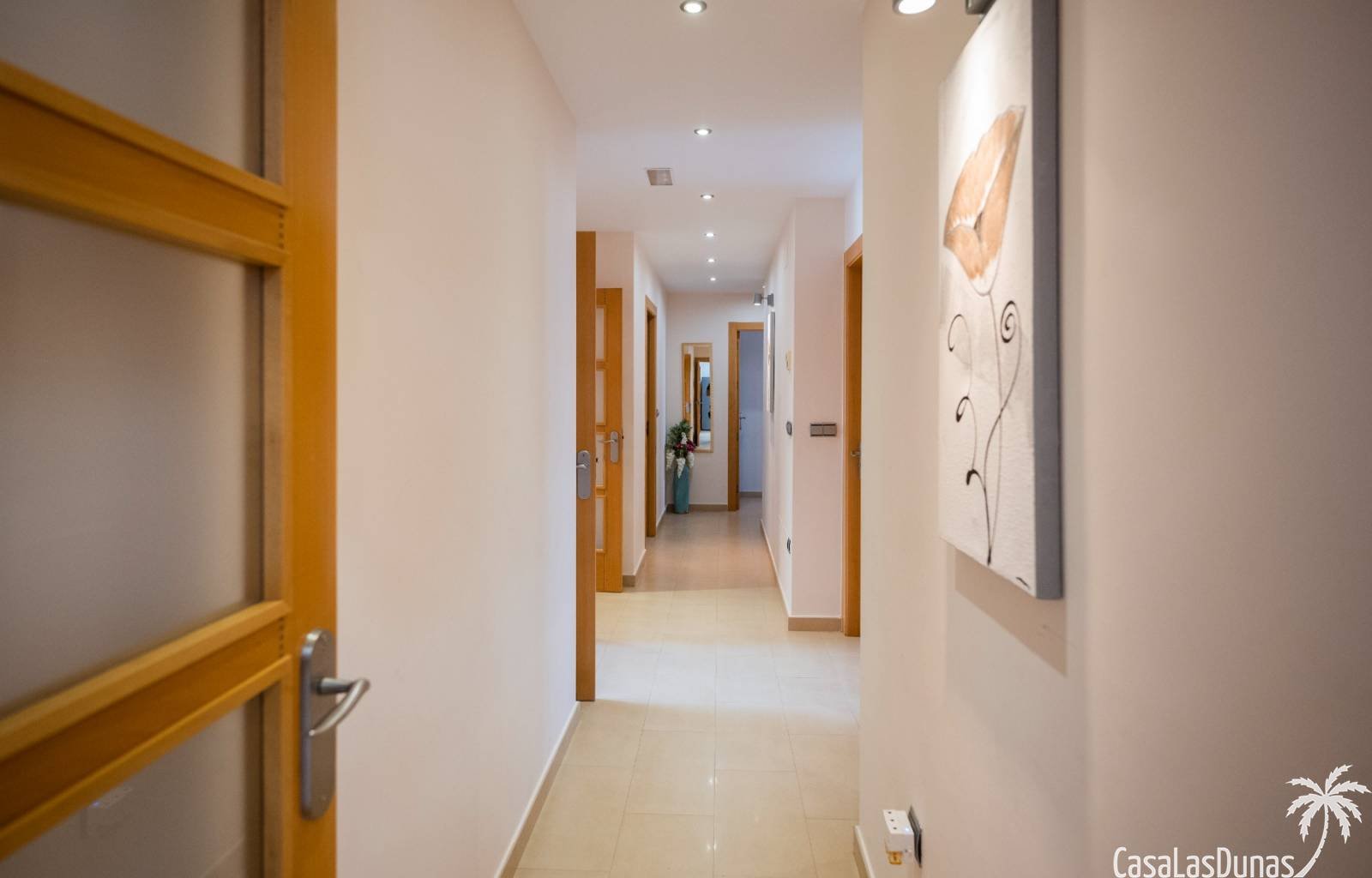  Suchen Sie Ruhe und gleichzeitig alle Annehmlichkeiten, um ein luxuriöses Leben zu führen? Dann ist diese Luxusvilla das Haus, von dem Sie schon imme