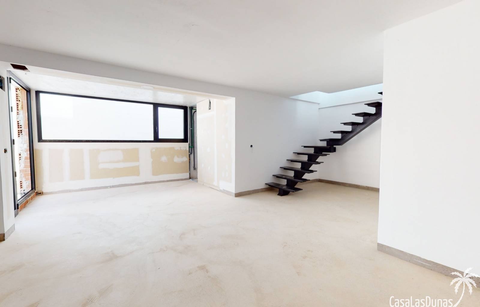  Am Rande des Dorfes Villamartin, im Stadtteil Blue Lagoon, finden wir diese neue, bezugsfertige Villa. Die Lage ist ruhig, die Einrichtungen sind jed