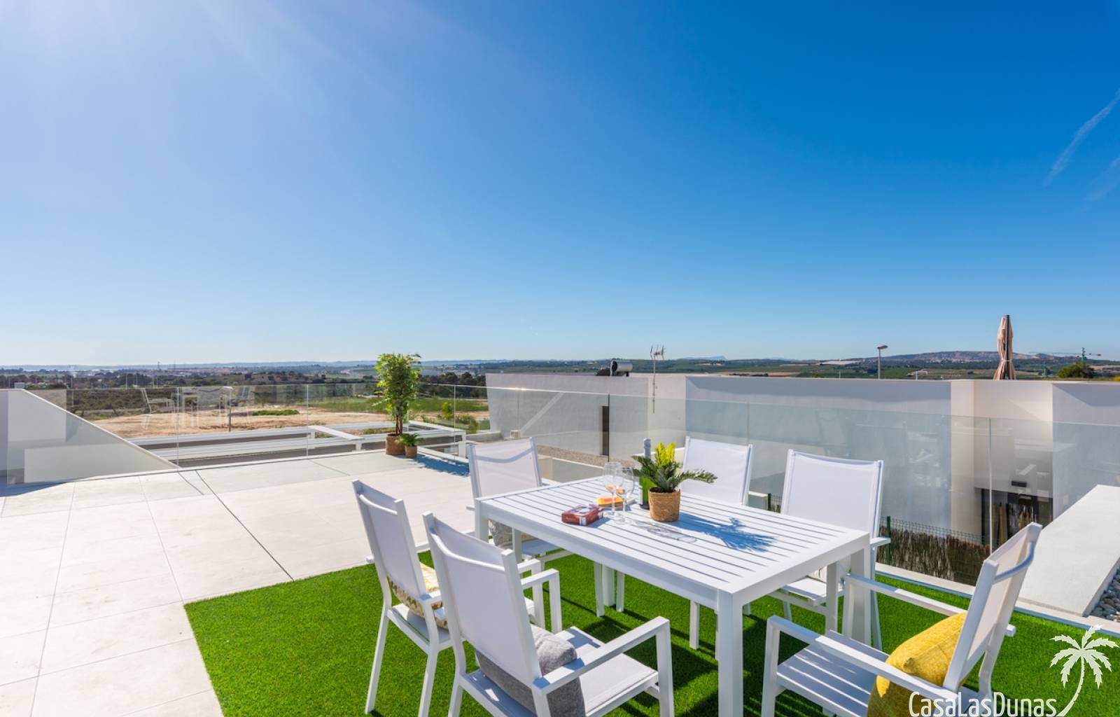  Dieses neue Villenprojekt befindet sich in Herrada. Diese Villen sind modern und geräumig und bieten viel natürliches Licht. Jede Villa verfügt über 