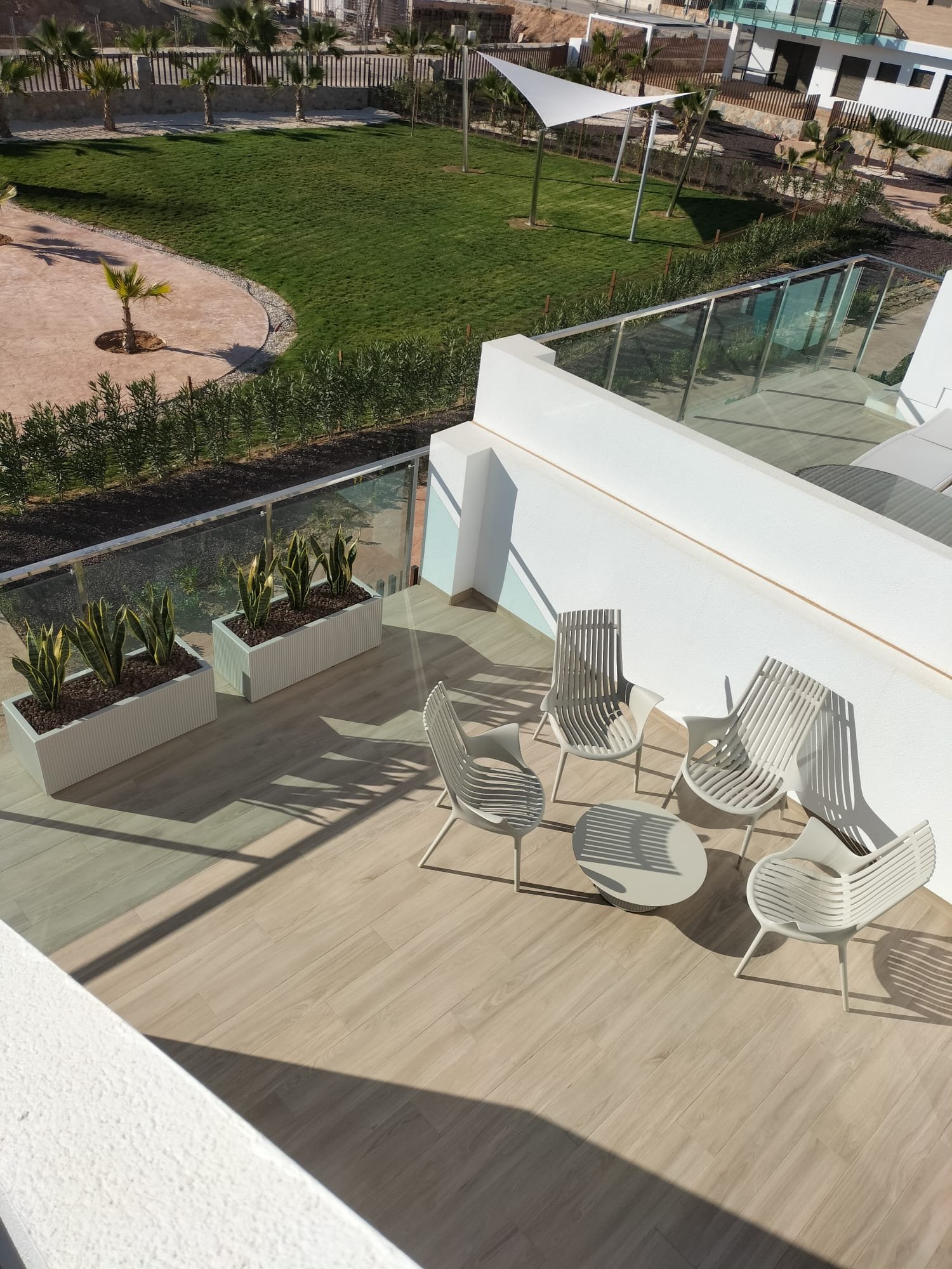  In der charmanten Stadt Orihuela gelegen, bietet diese Wohnanlage eine Vielzahl von Wohnmöglichkeiten, die unterschiedlichen Bedürfnissen und Lebenss