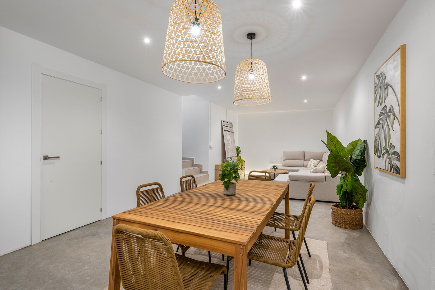 In der charmanten Stadt Los Alcázares gelegen, bietet dieser Komplex von 6 unabhängigen Immobilien einen exklusiven Lebensstil in einer privilegierte