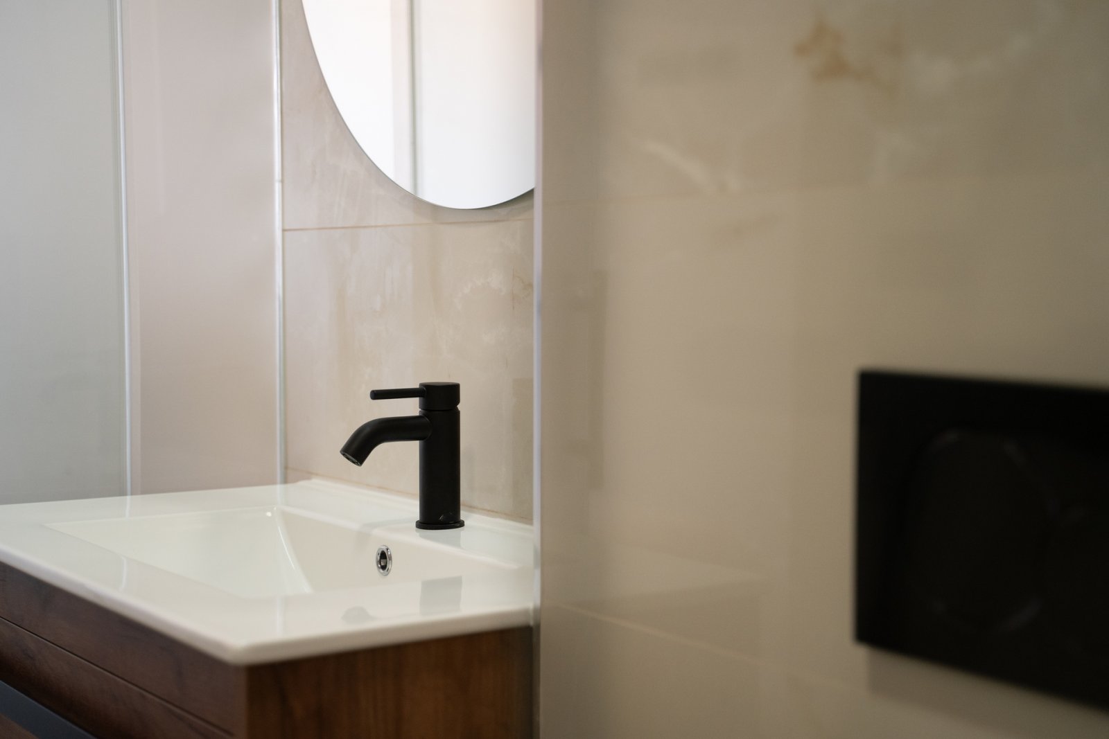  In der charmanten Stadt Torrevieja gelegen, bietet diese Wohnanlage eine Vielzahl von Wohnungen, die sich an unterschiedliche Bedürfnisse und Lebenss