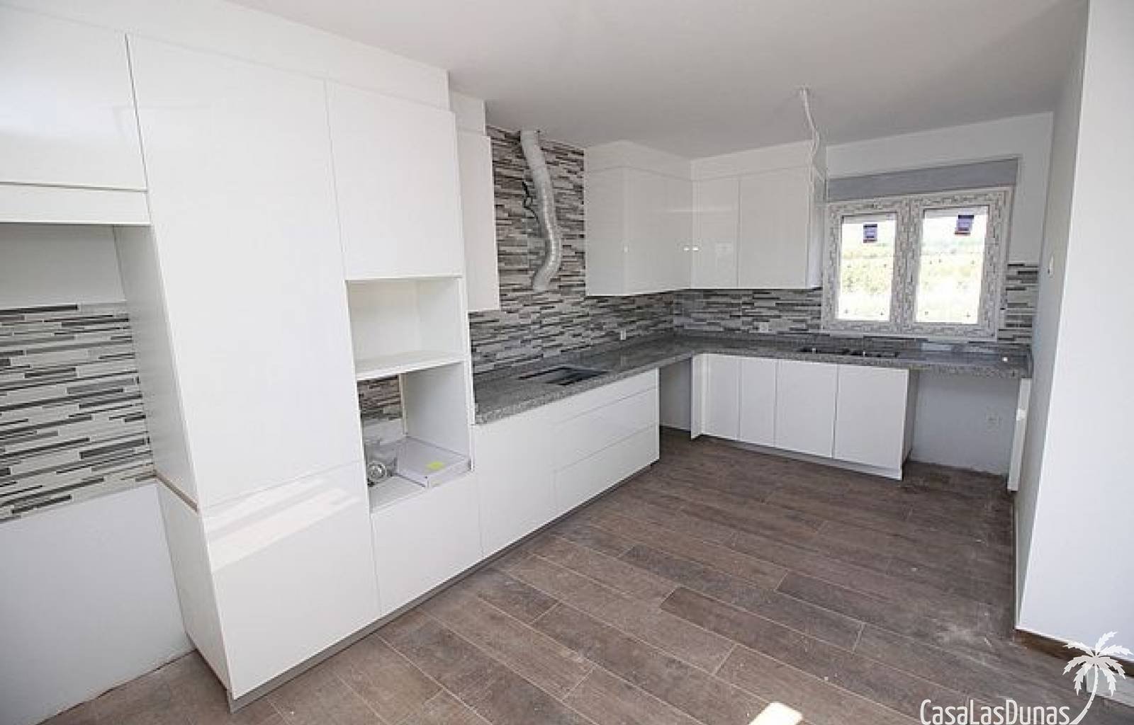  Bauen Sie Ihre eigene Traumvilla in Pinoso ! Es besteht die Möglichkeit, zwischen einem traditionellen Baustil und einem modernen Stil zu wählen. Das