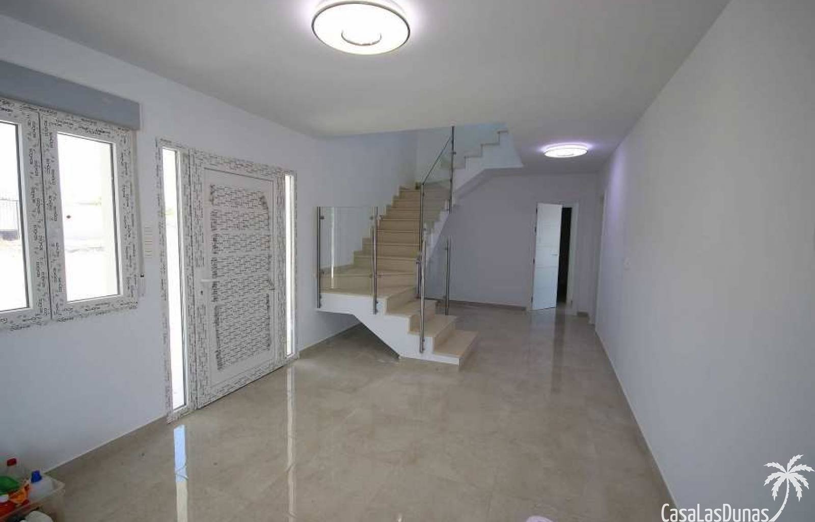  Bauen Sie Ihre eigene Traumvilla in Pinoso ! Es besteht die Möglichkeit, zwischen einem traditionellen Baustil und einem modernen Stil zu wählen. Das