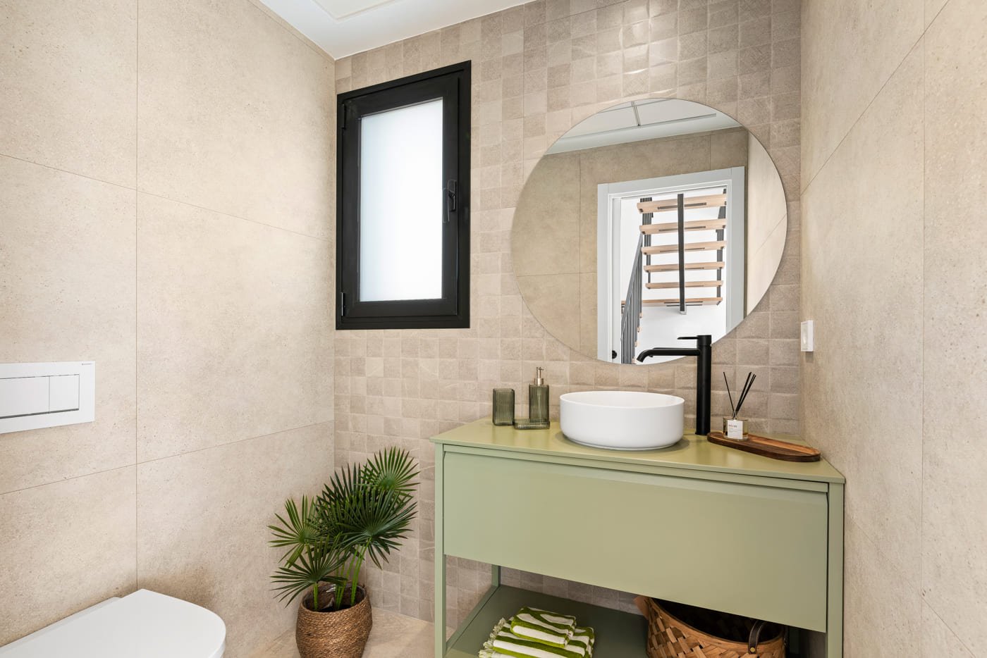  Im charmanten Ort Polop gelegen, bietet dieser Wohnkomplex 19 freistehende Häuser, die für diejenigen entworfen wurden, die ein exklusives und komfor