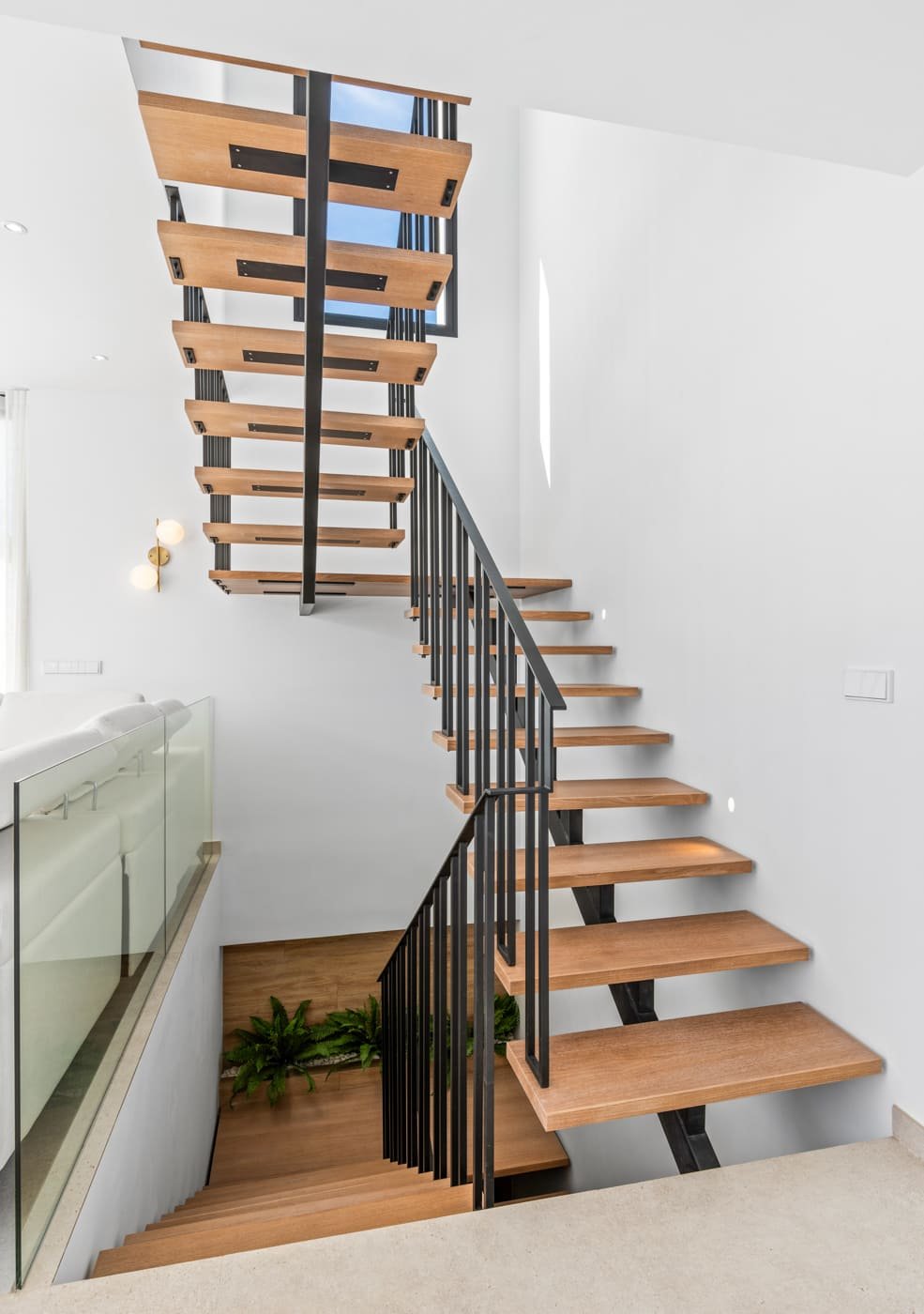  Im charmanten Ort Polop gelegen, bietet dieser Wohnkomplex 19 freistehende Häuser, die für diejenigen entworfen wurden, die ein exklusives und komfor