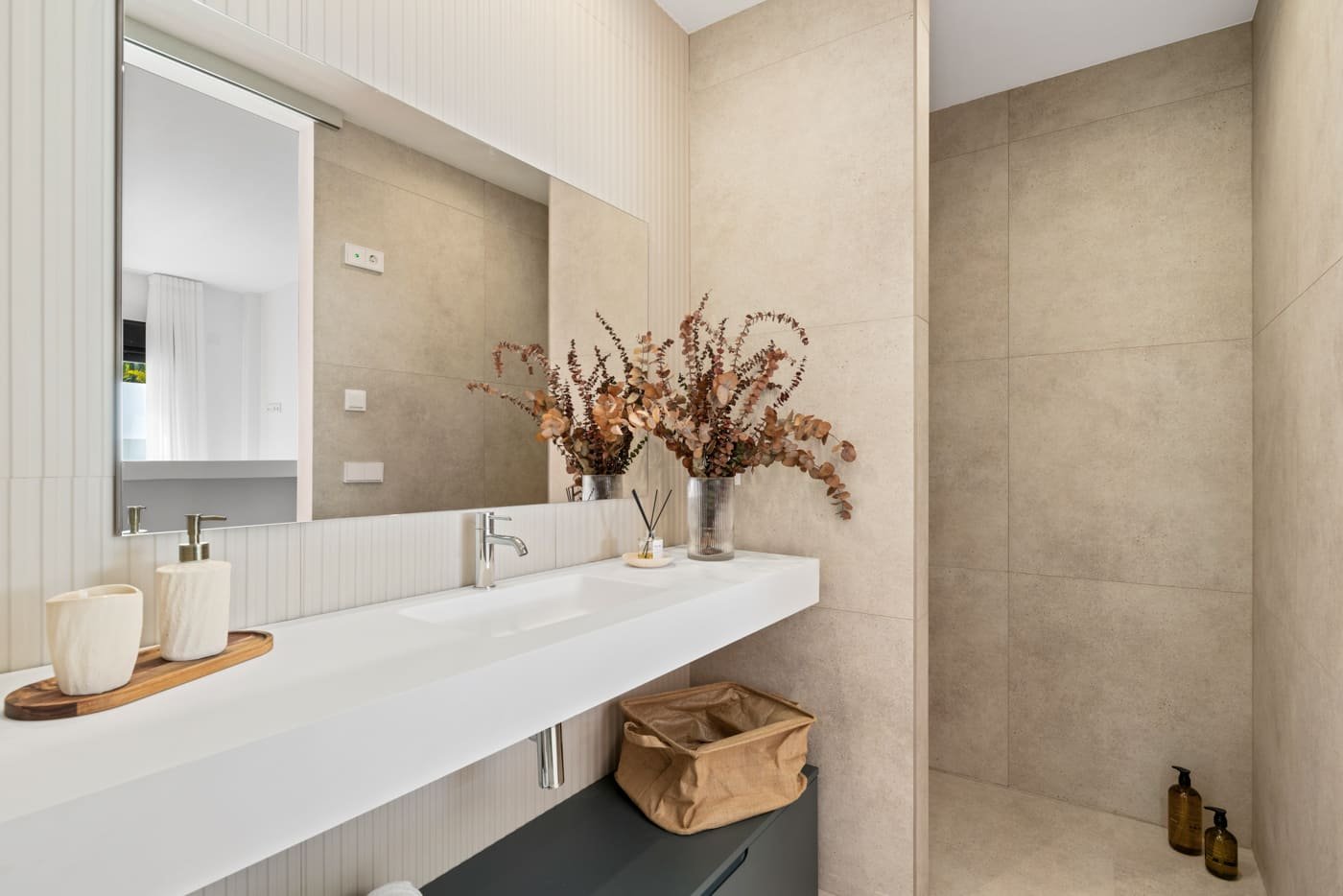  Im charmanten Ort Polop gelegen, bietet dieser Wohnkomplex 19 freistehende Häuser, die für diejenigen entworfen wurden, die ein exklusives und komfor