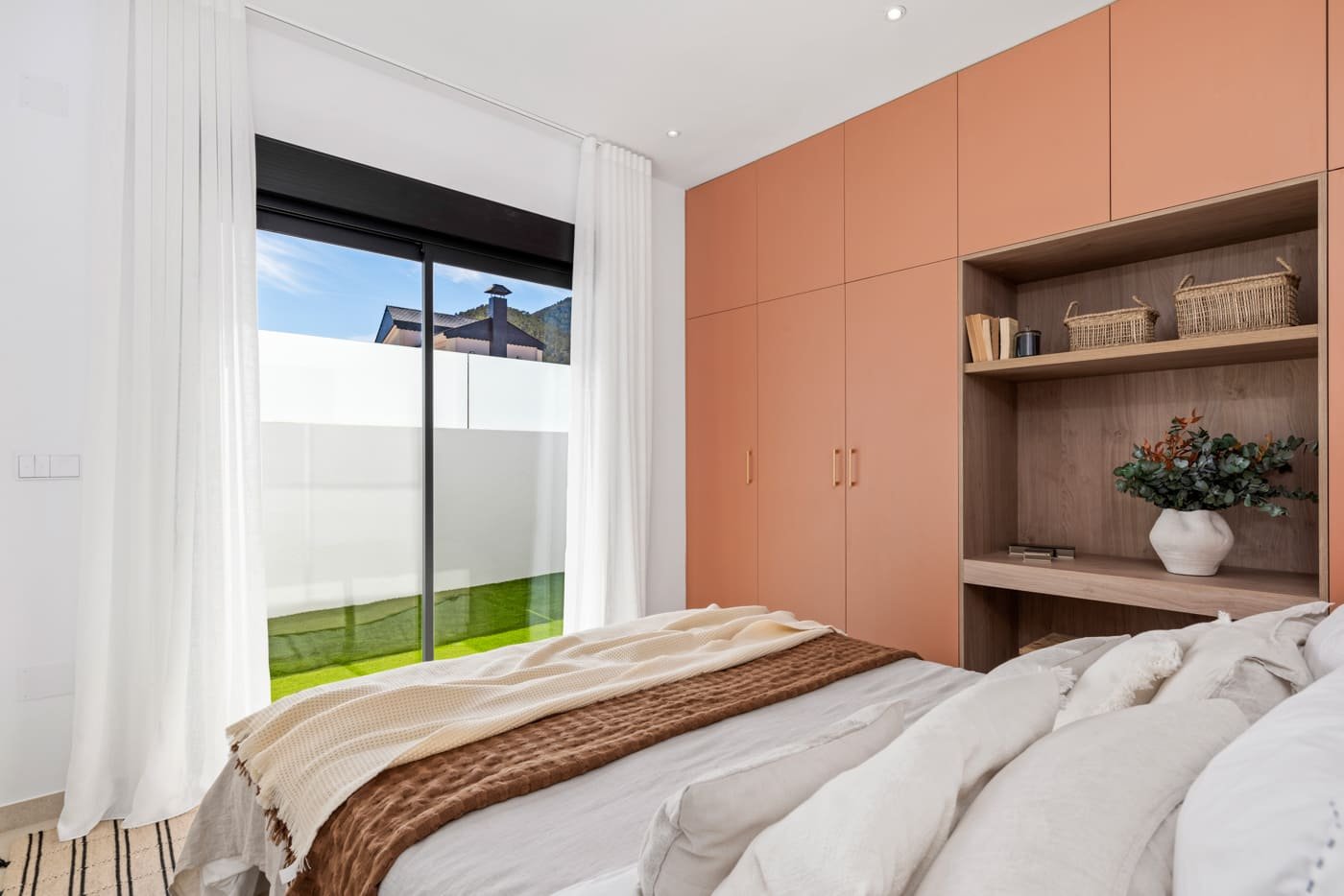  Im charmanten Ort Polop gelegen, bietet dieser Wohnkomplex 19 freistehende Häuser, die für diejenigen entworfen wurden, die ein exklusives und komfor