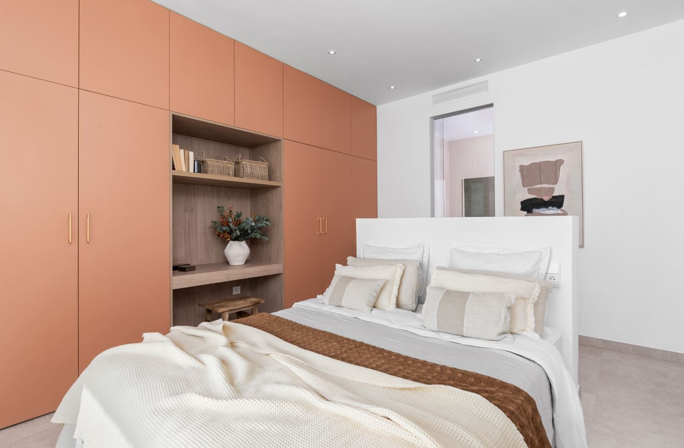  Im charmanten Ort Polop gelegen, bietet dieser Wohnkomplex 19 freistehende Häuser, die für diejenigen entworfen wurden, die ein exklusives und komfor