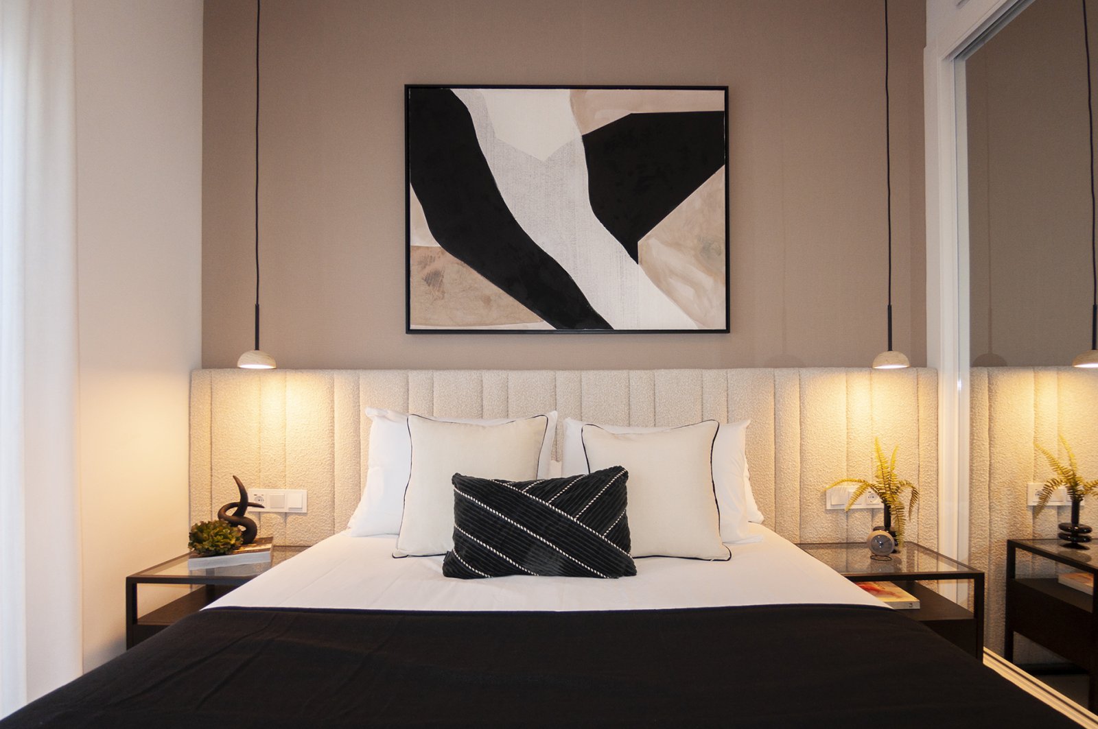 In der charmanten Stadt Ciudad Quesada gelegen, bieten diese Low-Bungalows eine einzigartige Gelegenheit, eine ruhige und gut angebundene Umgebung zu