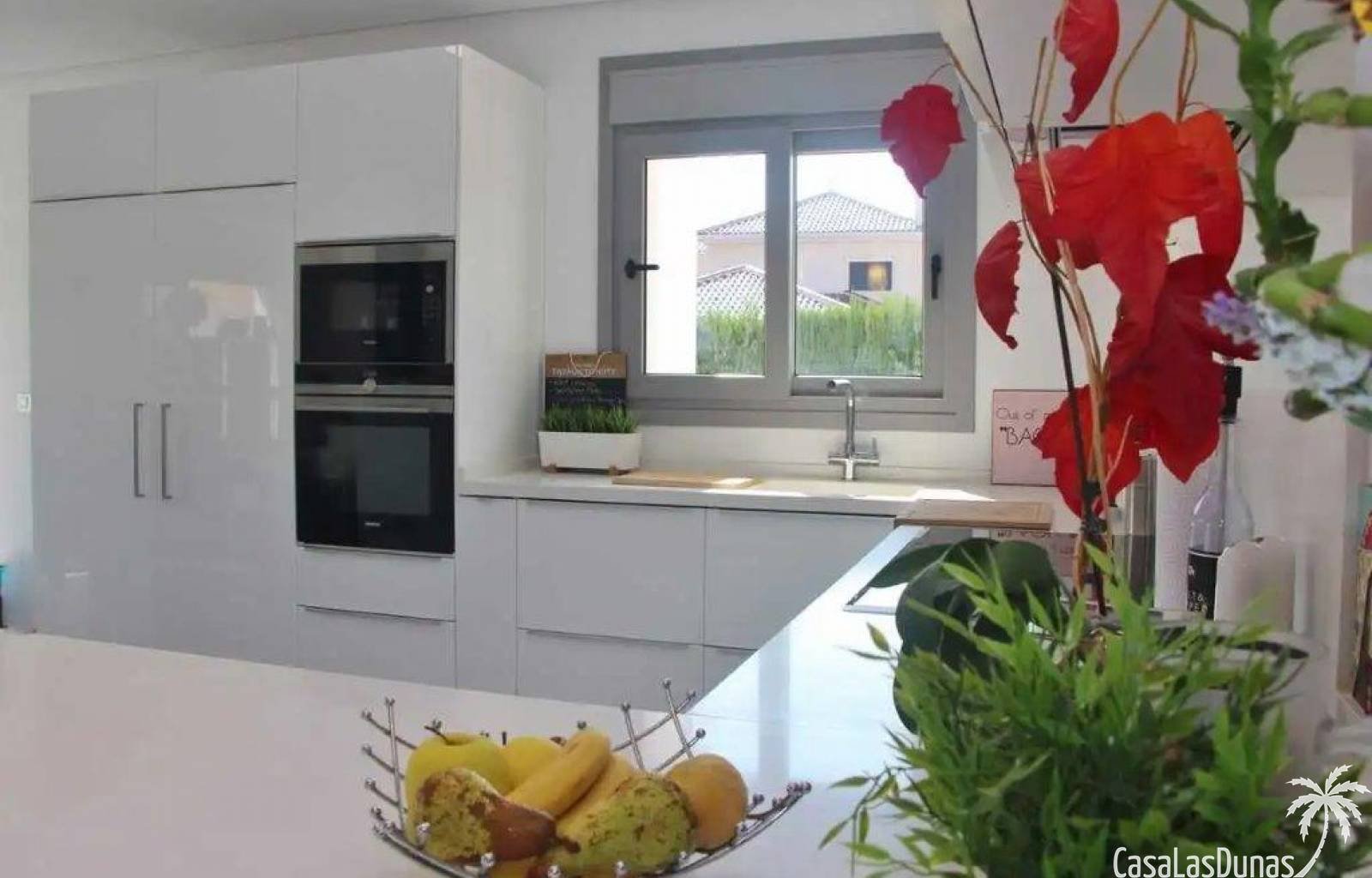  Diese einzigartigen Villen befinden sich in der wunderschönen Stadt Benijófar und verfügen über einen privaten Pool und einen privaten Parkplatz. Jed