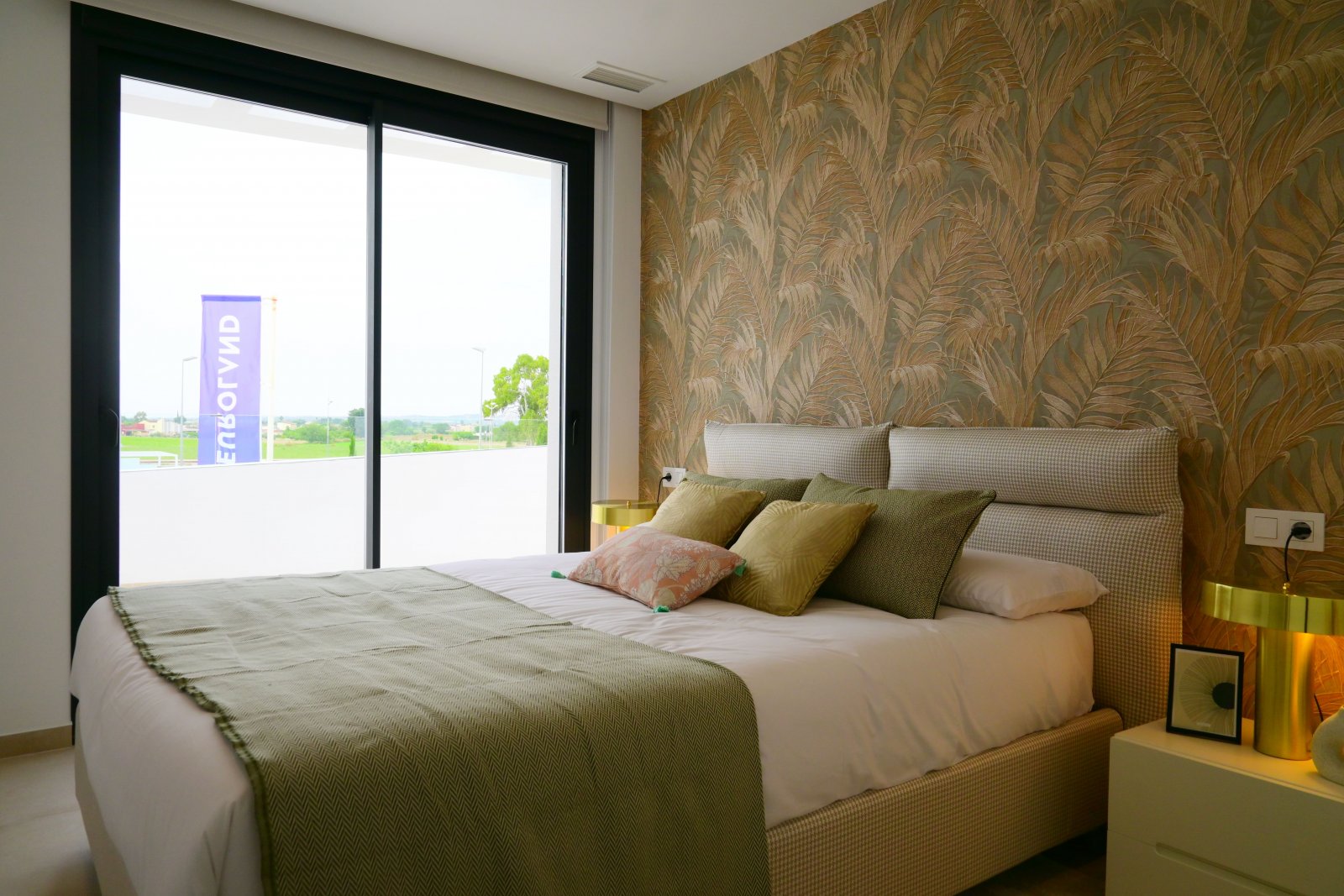  Diese exklusive Sammlung von Häusern befindet sich in der charmanten Stadt Dolores und bietet einen außergewöhnlichen Lebensstil in einer ruhigen und