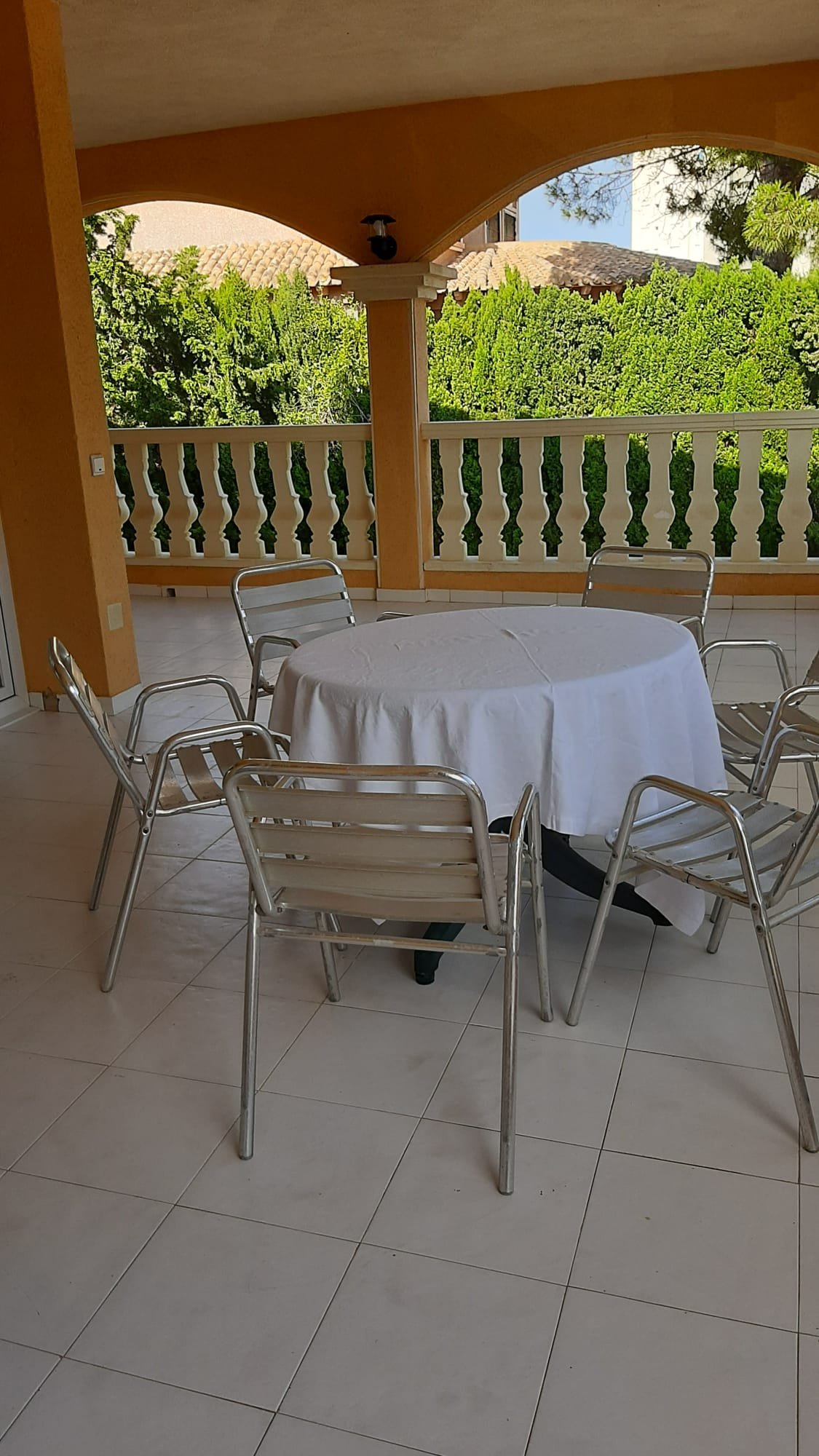  In der charmanten Stadt San Javier gelegen, bietet dieses Reihenhaus ein einzigartiges Wohnerlebnis mit Meerblick. Es wurde für diejenigen entworfen,