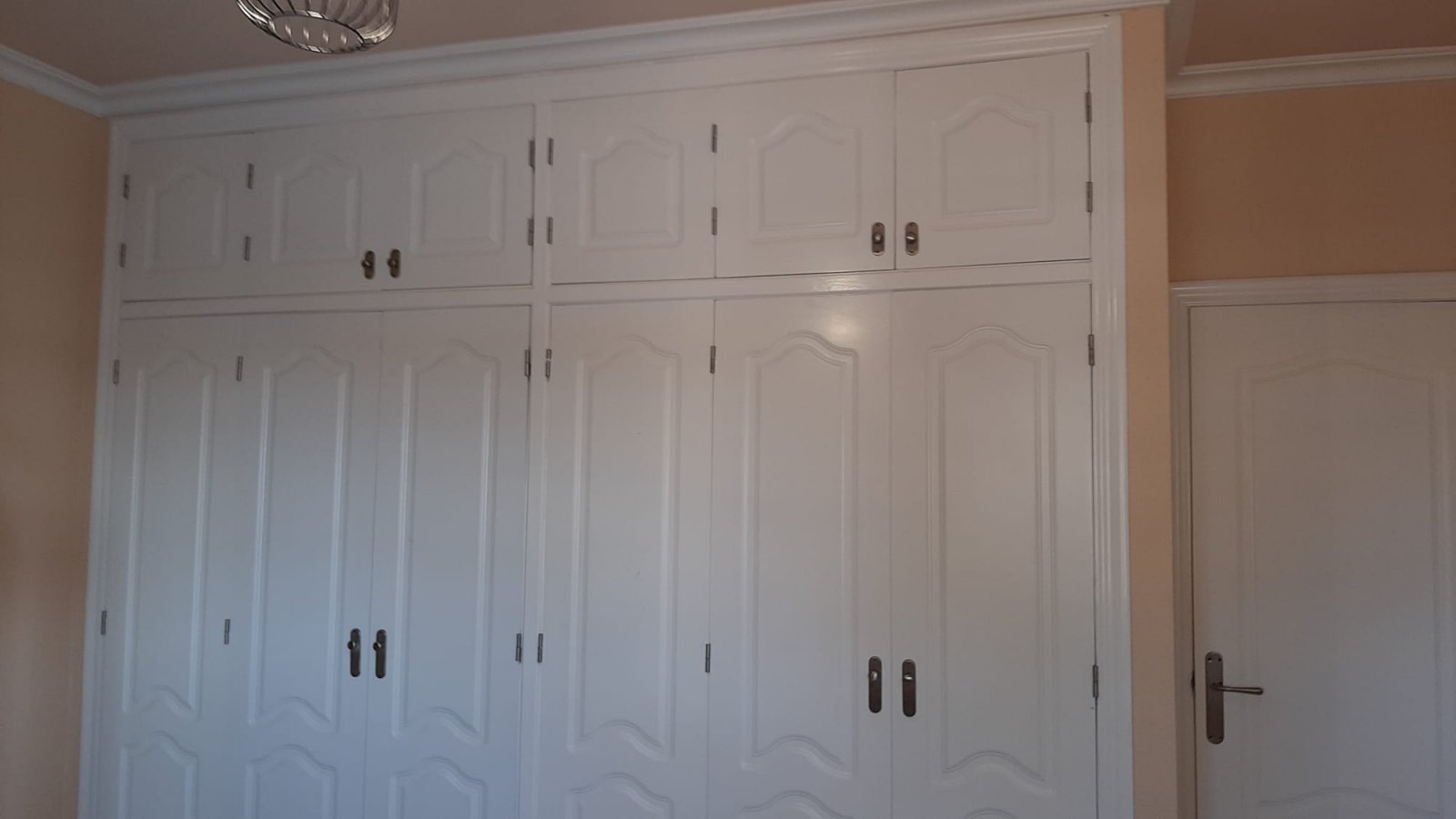  In der charmanten Stadt San Javier gelegen, bietet dieses Reihenhaus ein einzigartiges Wohnerlebnis mit Meerblick. Es wurde für diejenigen entworfen,