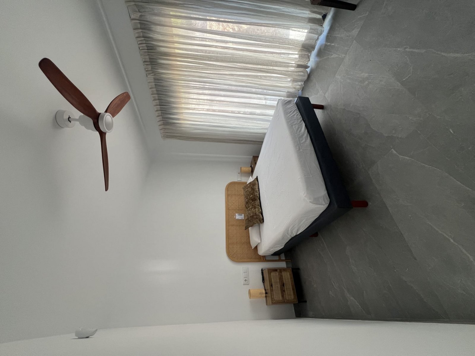 In der charmanten Stadt Polop gelegen, bieten diese Reihenhäuser eine ruhige und einladende Umgebung. Mit insgesamt sechs verfügbaren Immobilien ist