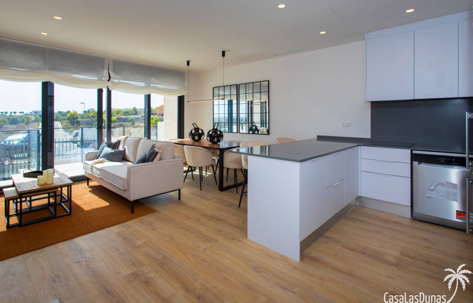 Suchen Sie eine ruhige, grüne Gegend zum Investieren oder Niederlassen? Dieses Projekt befindet sich in einem ausgezeichneten Golfresort in der Nähe