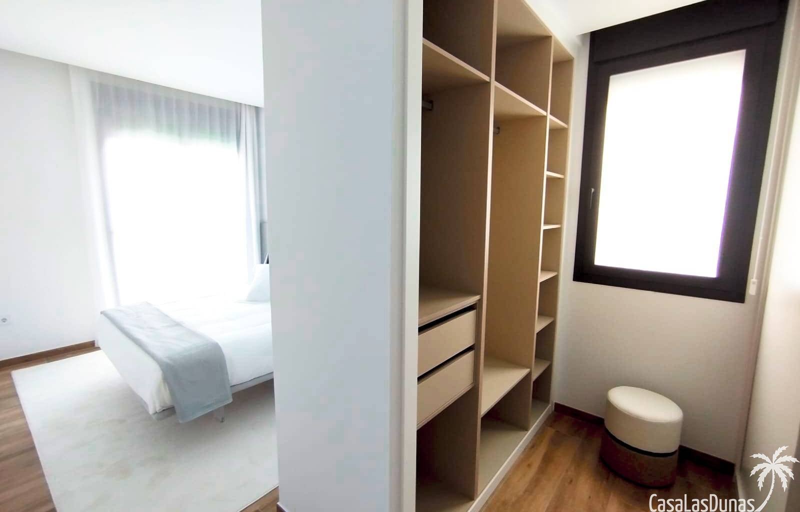  Suchen Sie eine geräumige und moderne Villa mit Meerblick? Diese Häuser werden in Polop gebaut, einem Dorf in den Bergen in der Nähe von Benidorm. Si